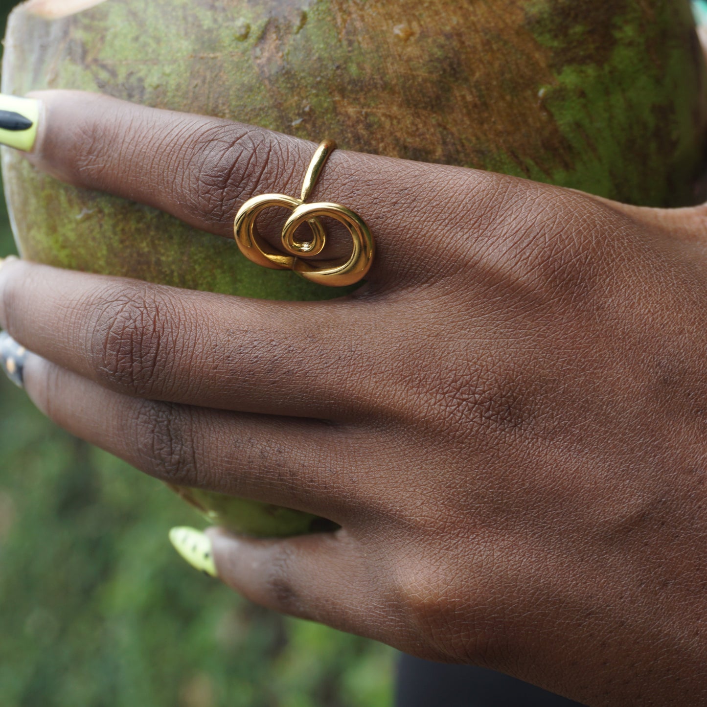 Ava Ring